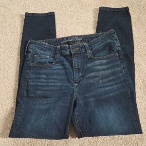 Univ. Thread Skinny Jeans